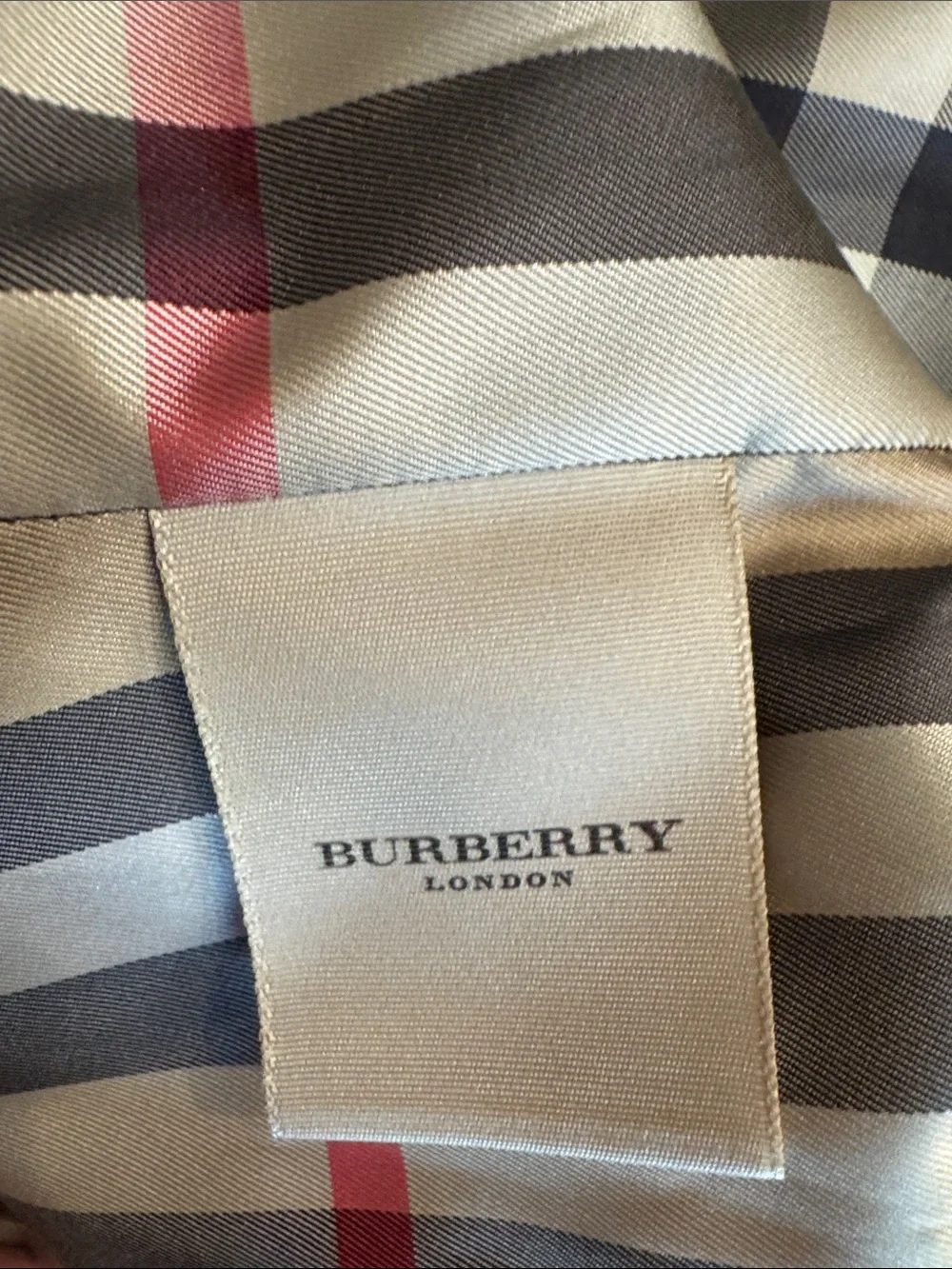 Authentic Burberry London Backworth Glossy Trench Coat with Belt - Picture 15 of 17